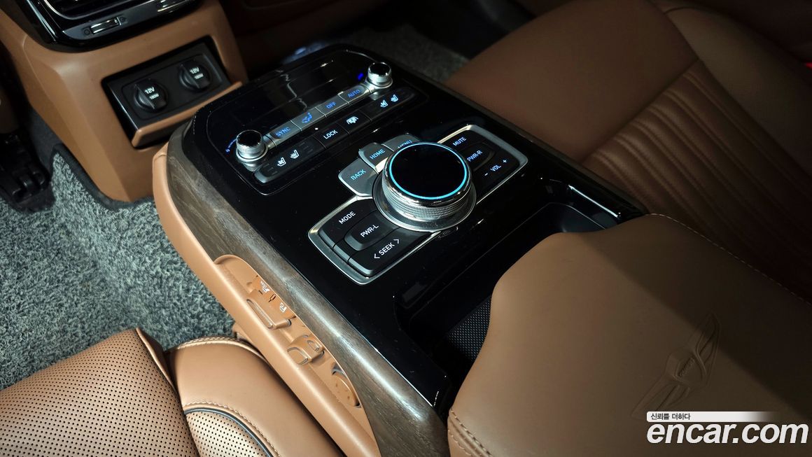 Genesis G90 2021