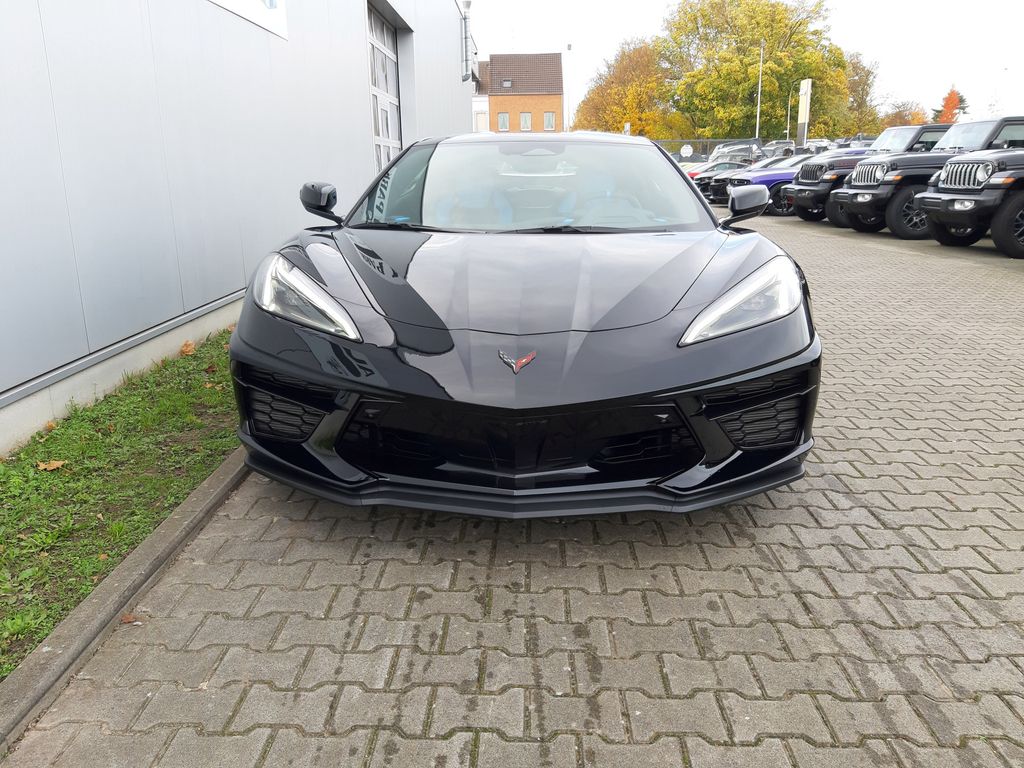 Corvette C8 2025