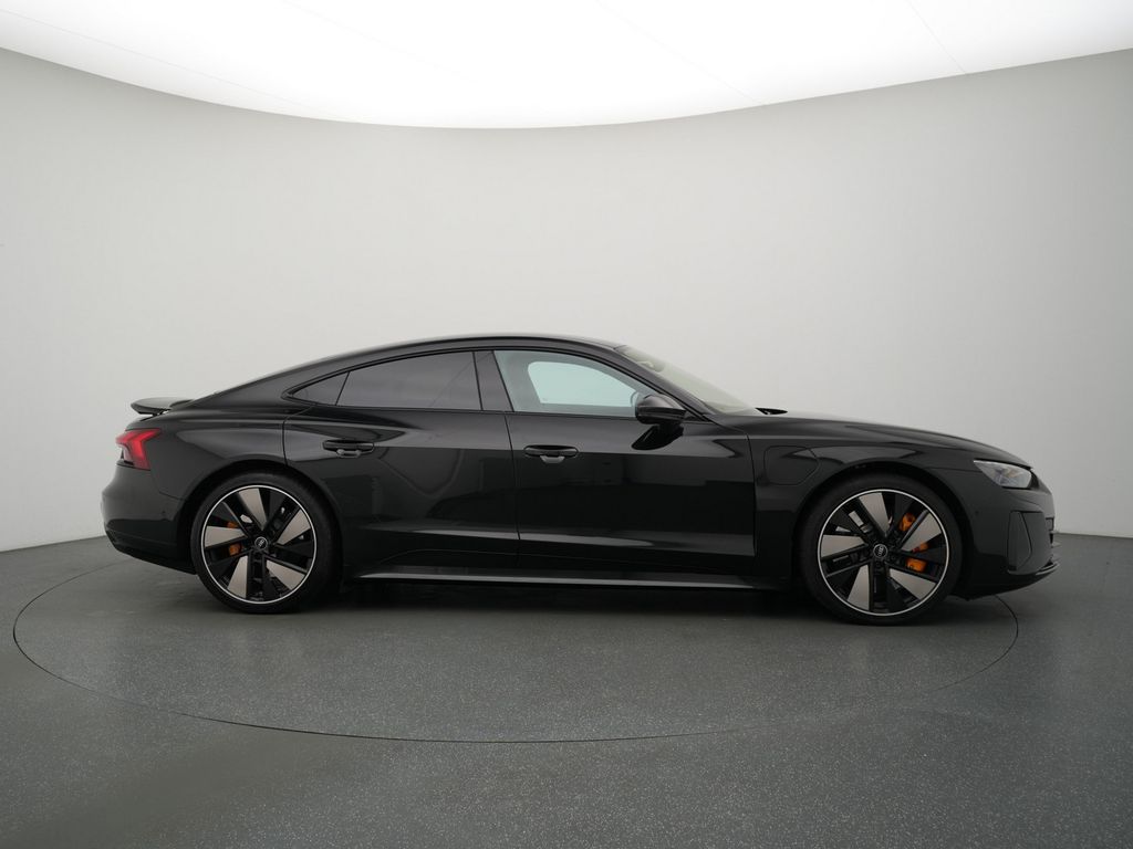 Audi e-tron 2022