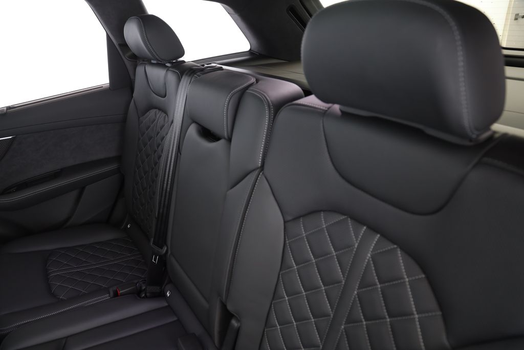 Audi SQ7 2025