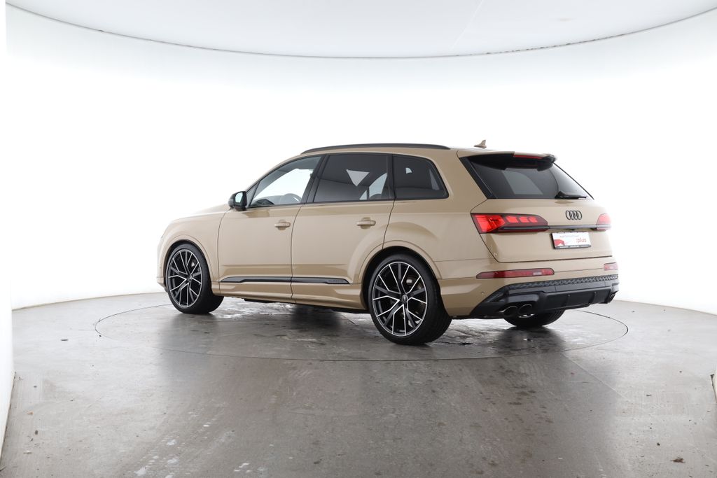 Audi SQ7 2025