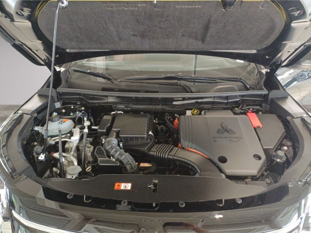 Mitsubishi Plug-in Hybrid Outlander