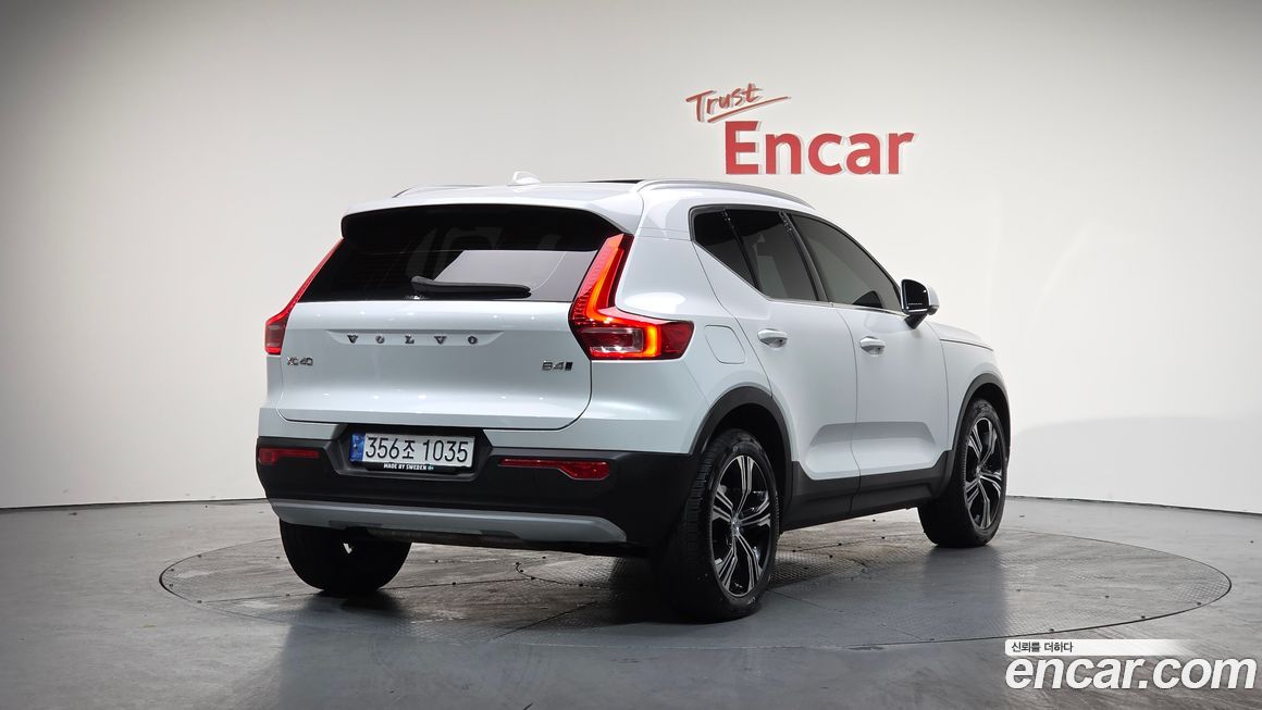 Volvo XC40 2021
