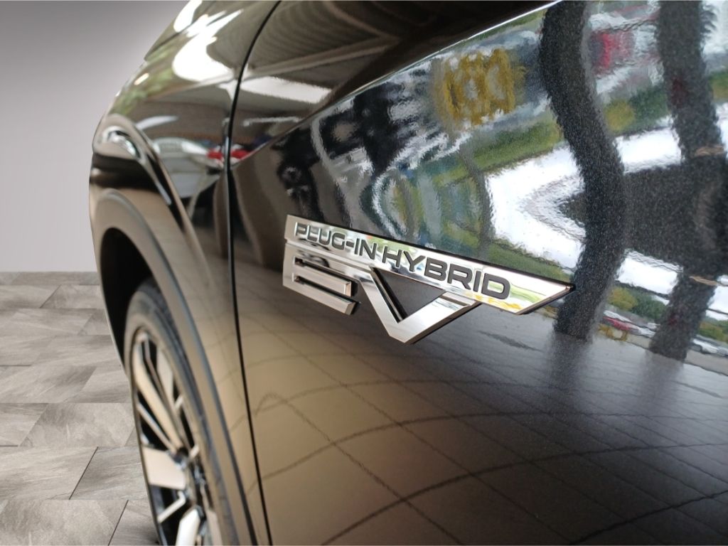 Mitsubishi Plug-in Hybrid Outlander