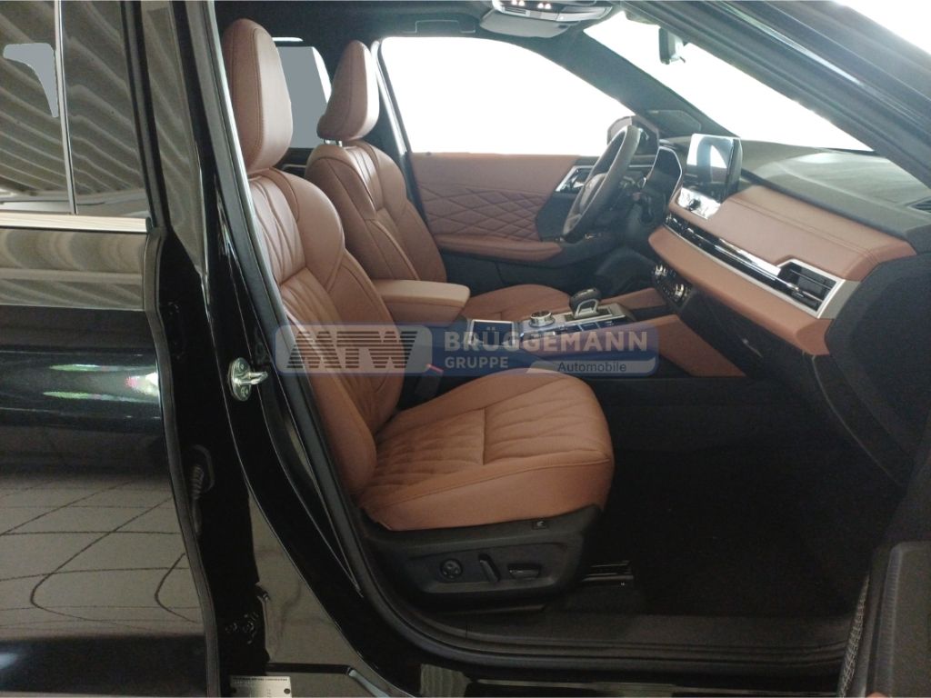 Mitsubishi Plug-in Hybrid Outlander