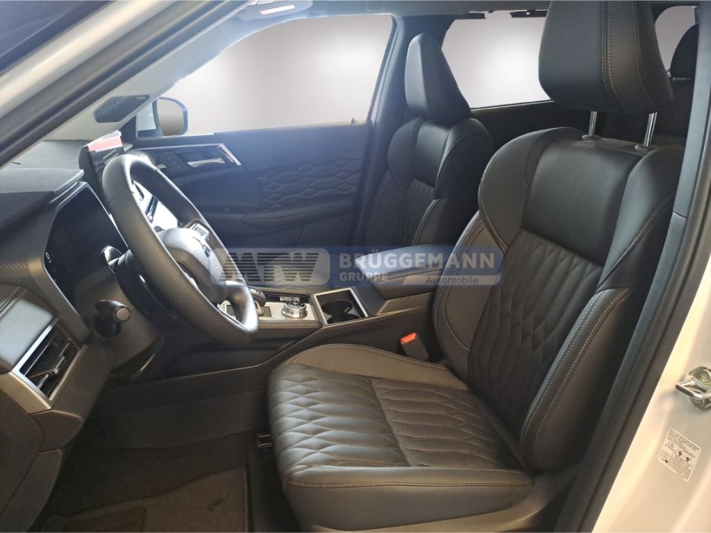 Mitsubishi Plug-in Hybrid Outlander