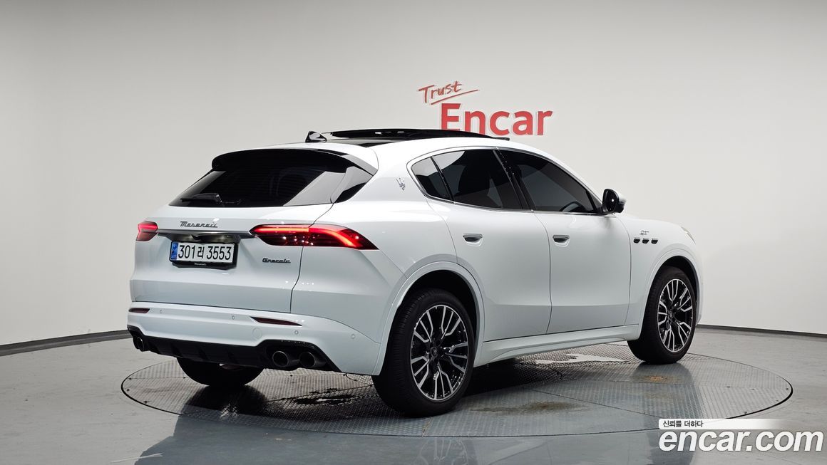 Maserati Grecale 2023