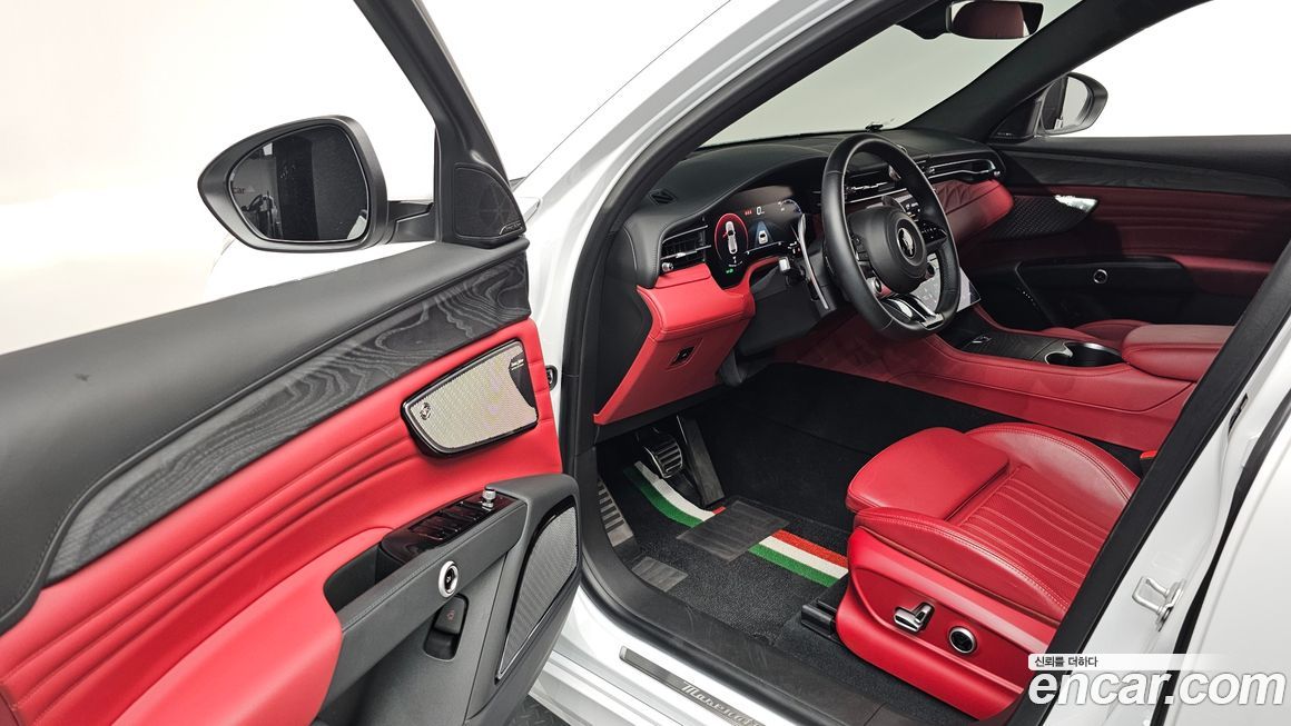 Maserati Grecale 2023