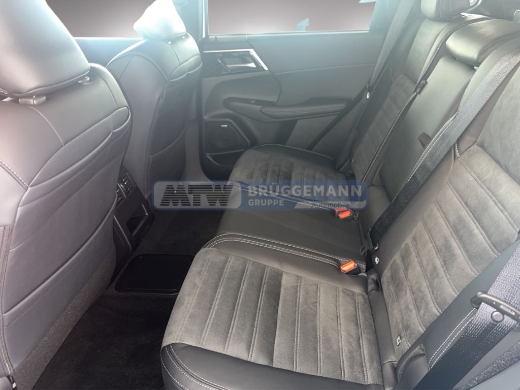 Mitsubishi Plug-in Hybrid Outlander