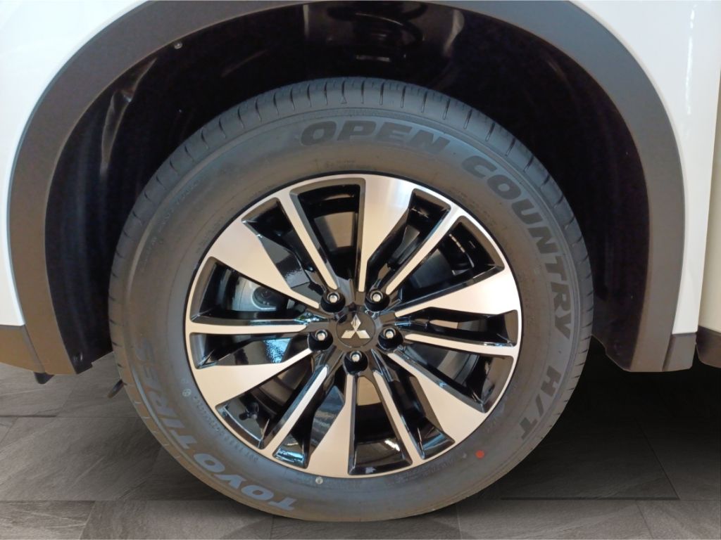 Mitsubishi Plug-in Hybrid Outlander