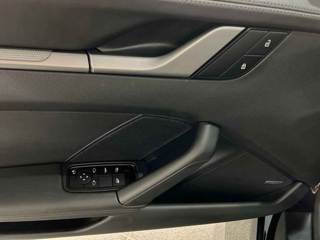 Porsche 992 2024