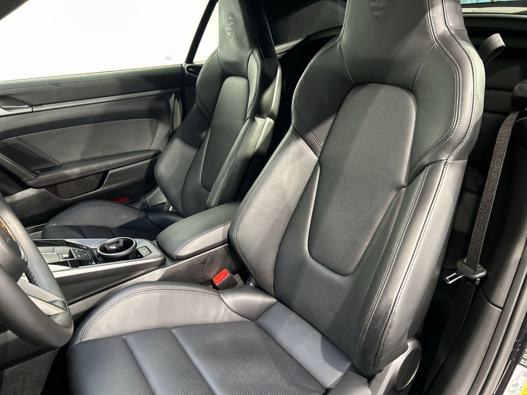 Porsche 992 2024