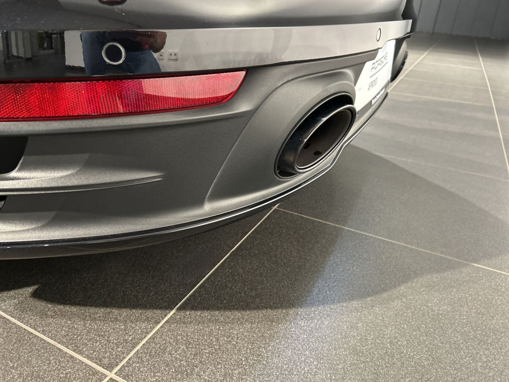 Porsche 992 2024