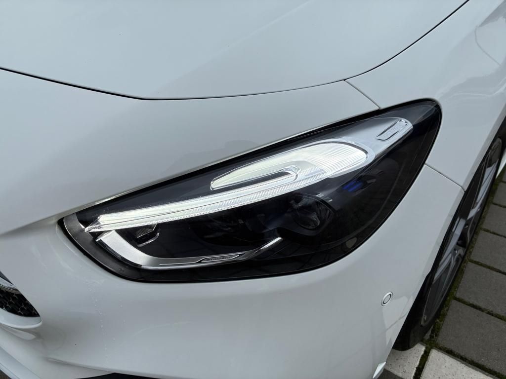 Mercedes-Benz B 220 2024