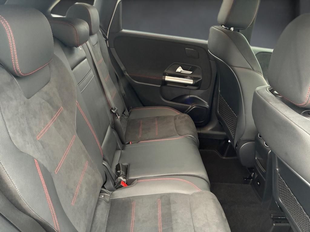 Mercedes-Benz B 220 2024