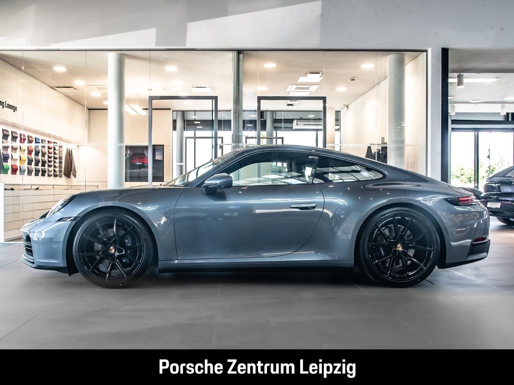 Porsche 992 2025