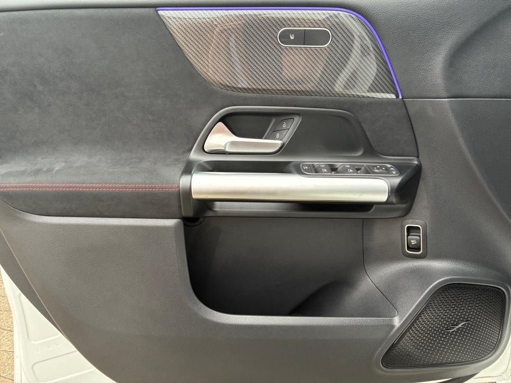 Mercedes-Benz B 220 2024