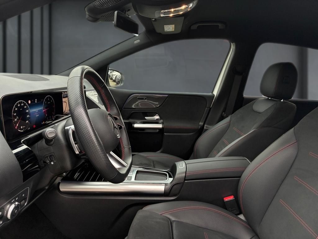 Mercedes-Benz B 220 2024