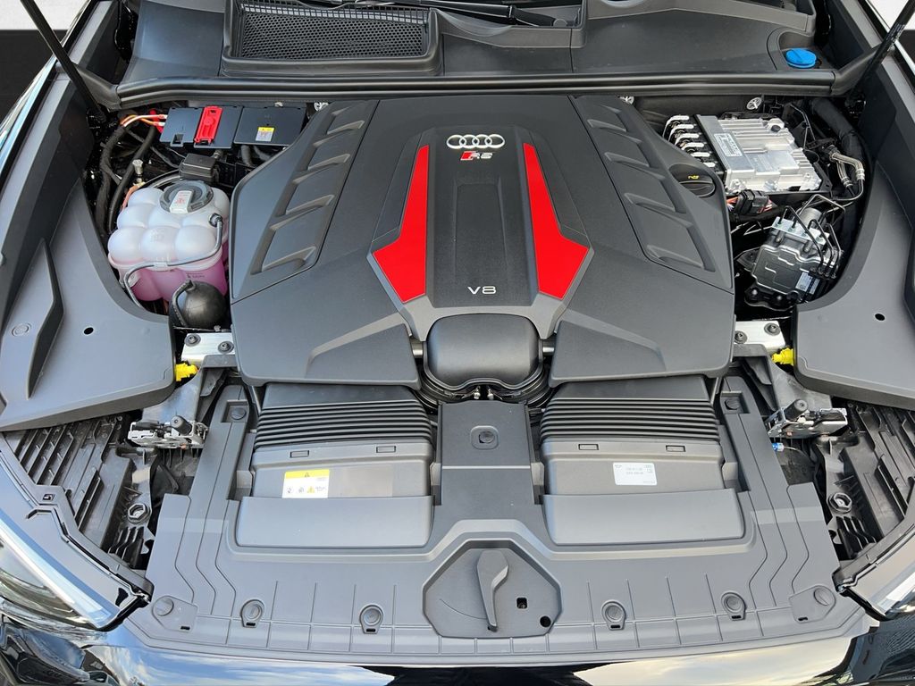 Audi RSQ8 2024