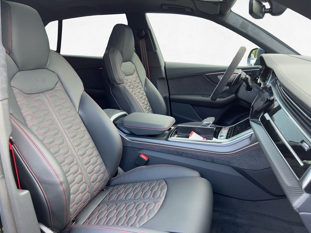 Audi RSQ8 2024