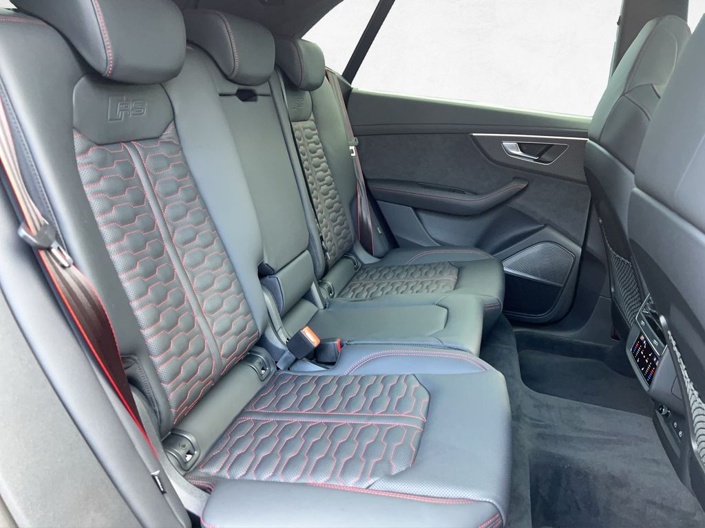 Audi RSQ8 2024