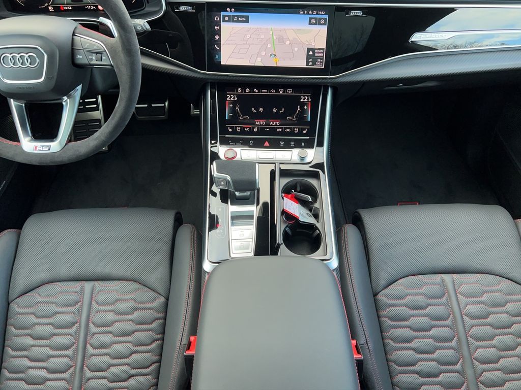 Audi RSQ8 2024