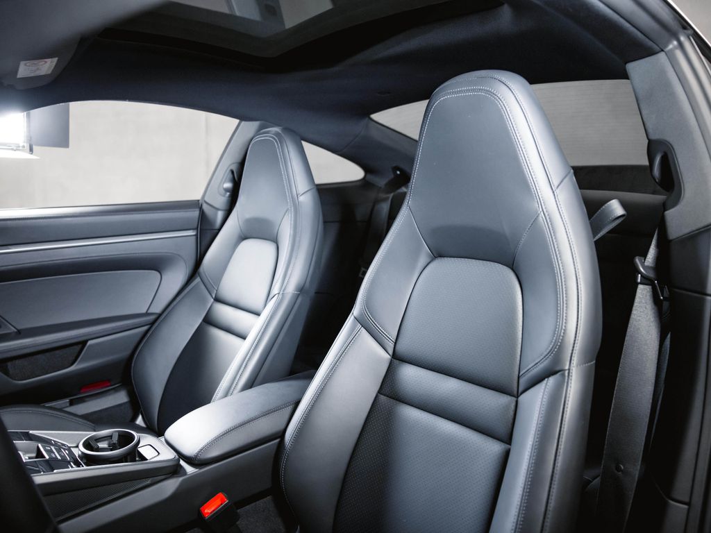 Porsche 992 2024
