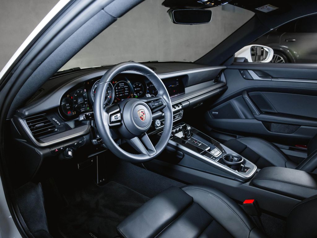 Porsche 992 2024