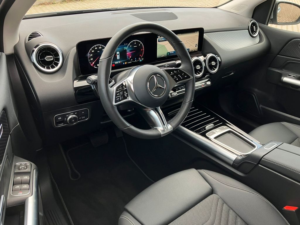 Mercedes-Benz B 200 2024