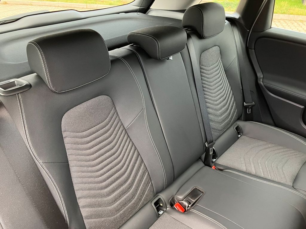 Mercedes-Benz B 200 2024