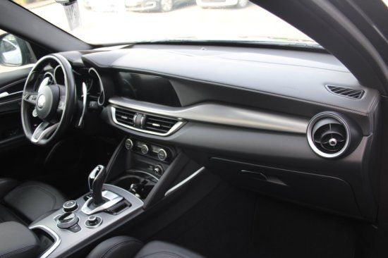 Alfa Romeo Stelvio 2022