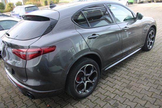 Alfa Romeo Stelvio 2022