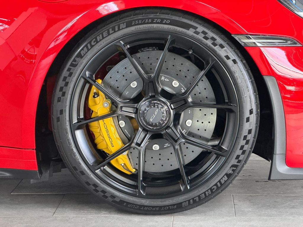 Porsche 992 2022