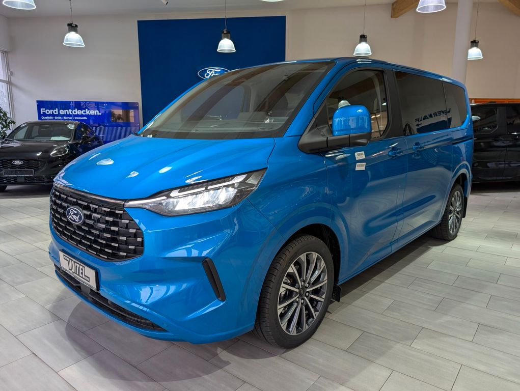 Ford Tourneo Custom 2025