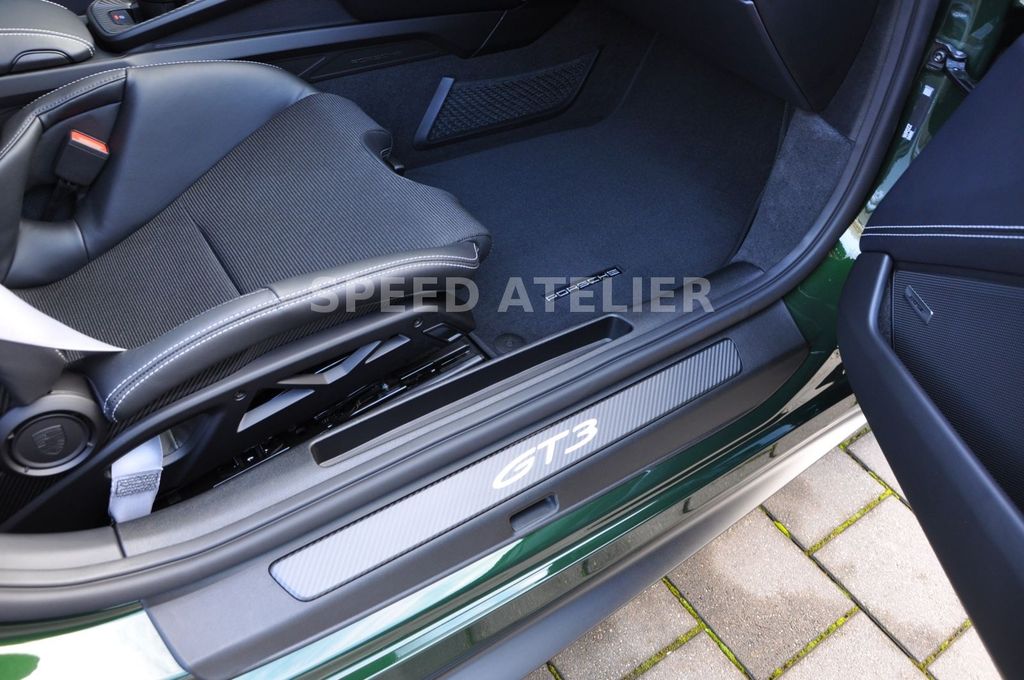 Porsche 992 2025