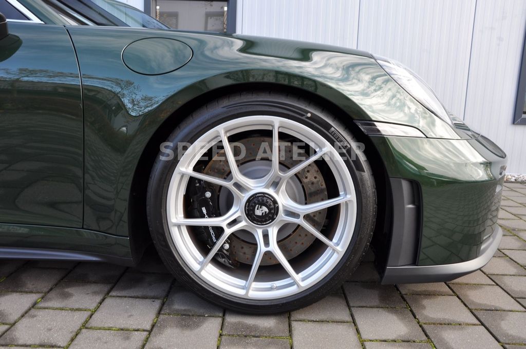 Porsche 992 2025