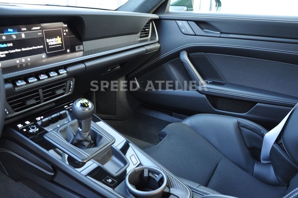 Porsche 992 2025