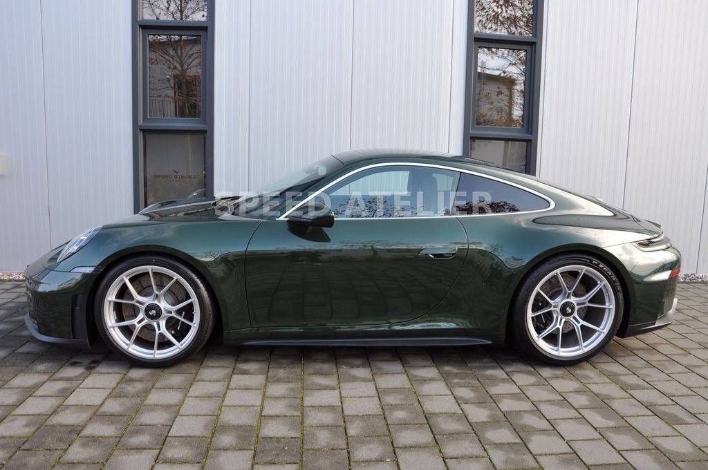 Porsche 992 2025