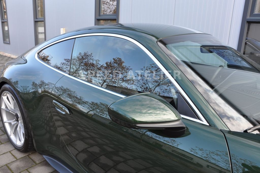 Porsche 992 2025