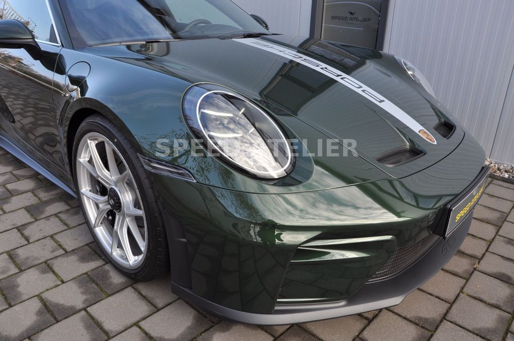 Porsche 992 2025