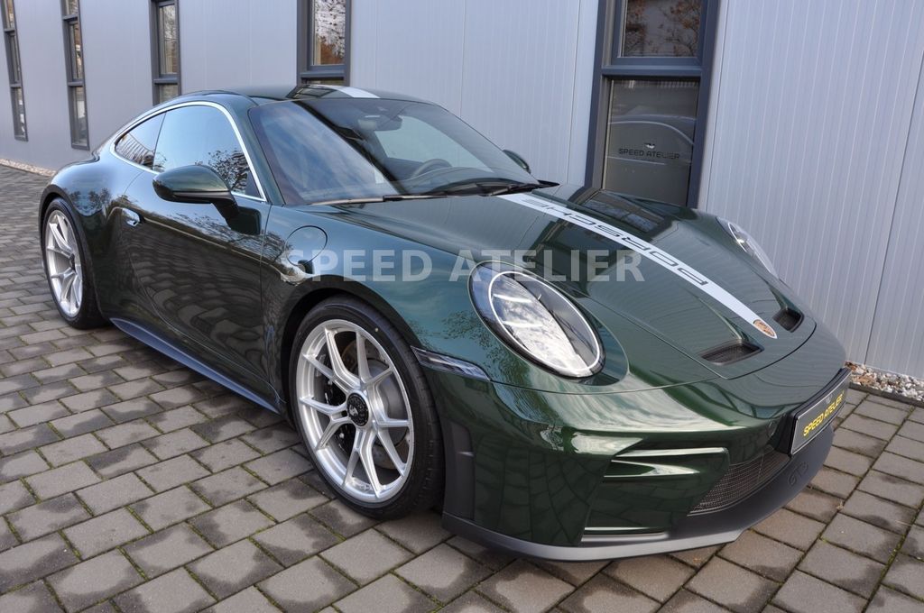 Porsche 992 2025