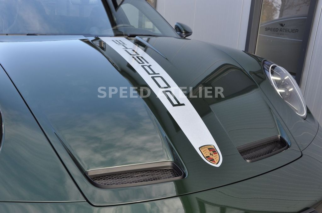 Porsche 992 2025