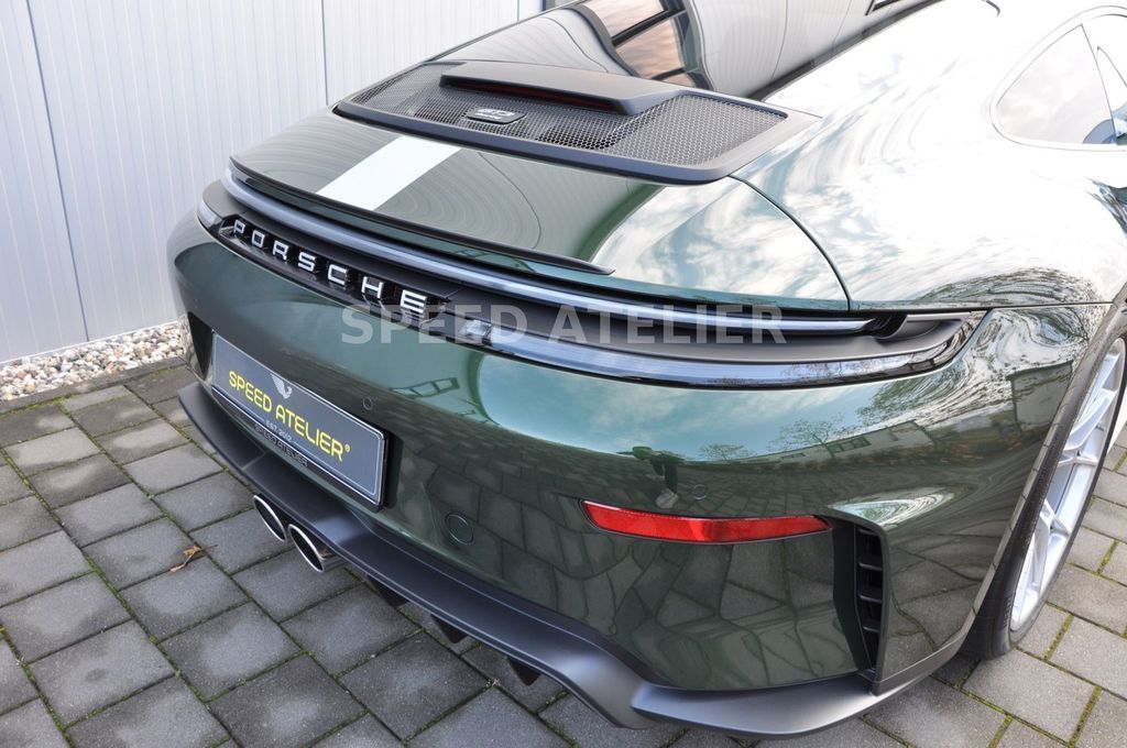 Porsche 992 2025