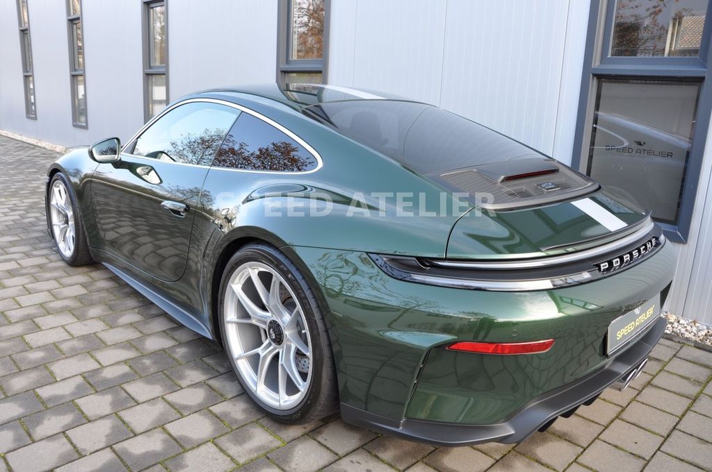 Porsche 992 2025