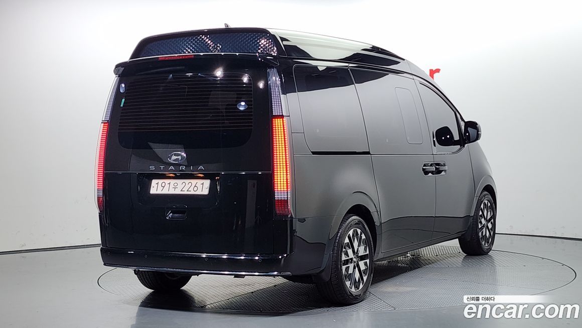 Hyundai Staria 2023