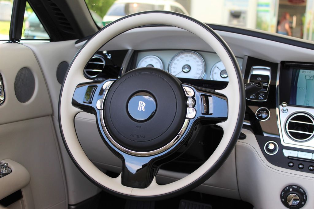 Rolls-Royce Dawn 2018