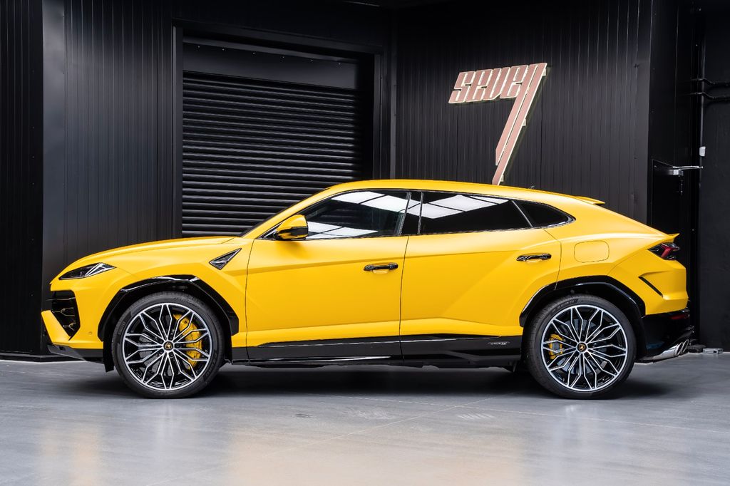 Lamborghini Urus 2025
