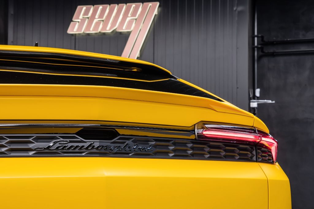 Lamborghini Urus 2025