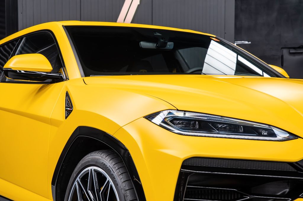 Lamborghini Urus 2025