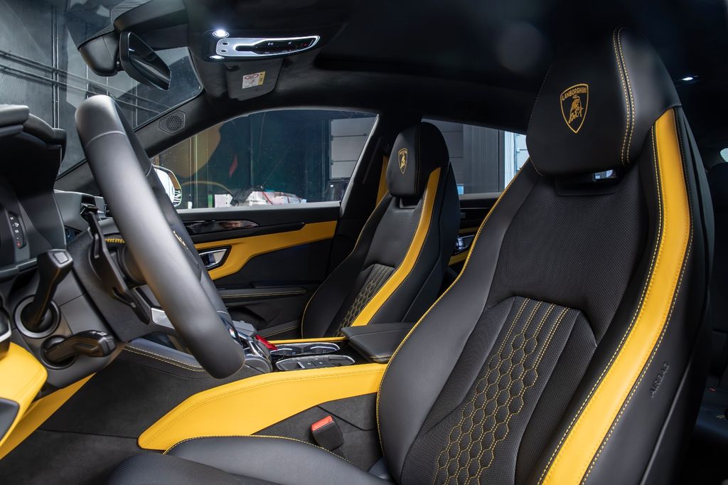 Lamborghini Urus 2025